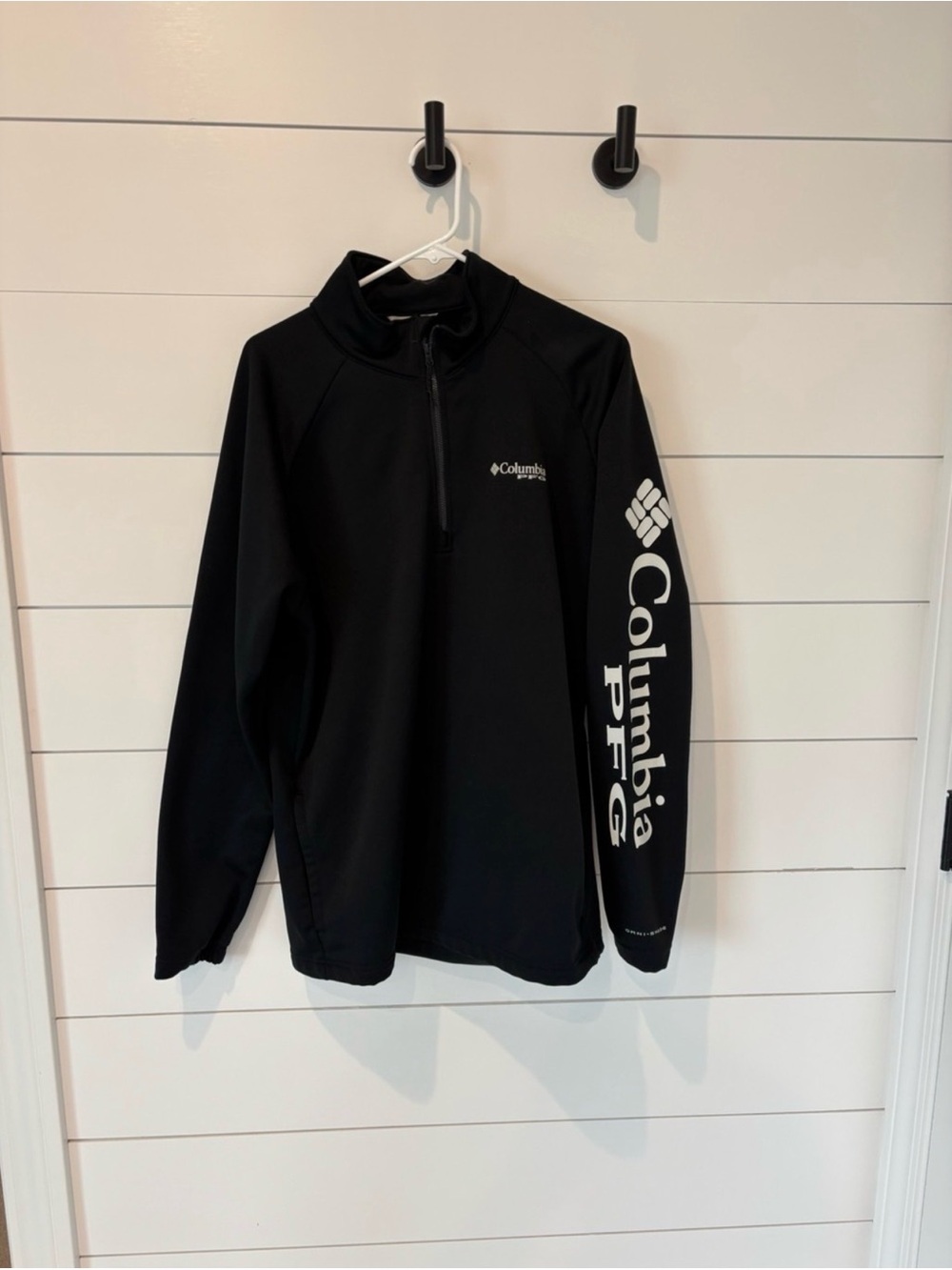 Lot of 2-Large Columbia PFG Black 1/4 Zip and Gray hooded Jacket. - Picture 2 of 7
